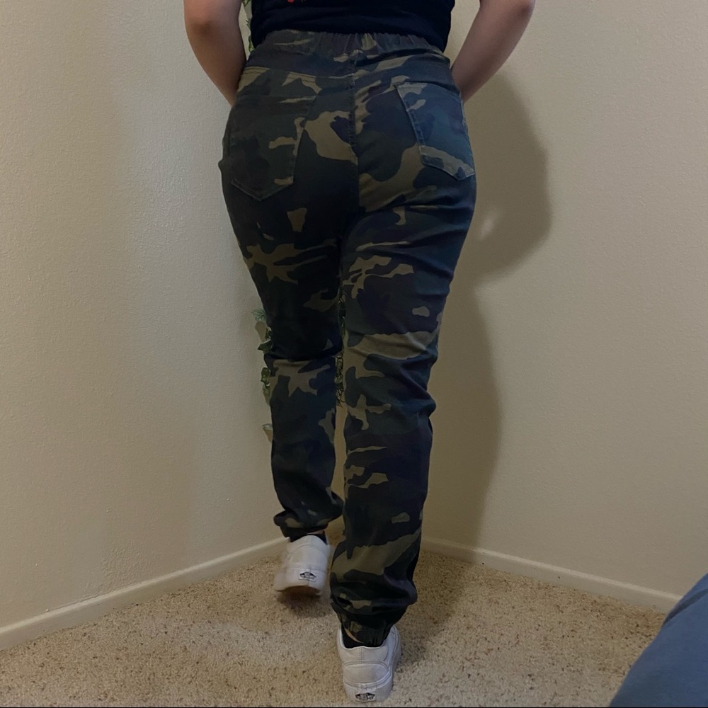 FASHION NOVA CAMO JOGGERS 🎄🌵🌱🪵